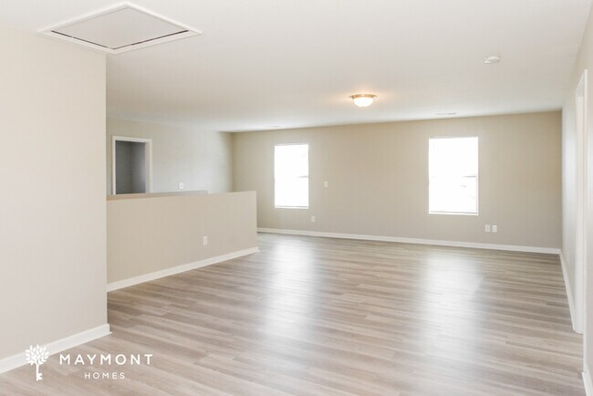 Photo - 252 Valleyside Dr NE