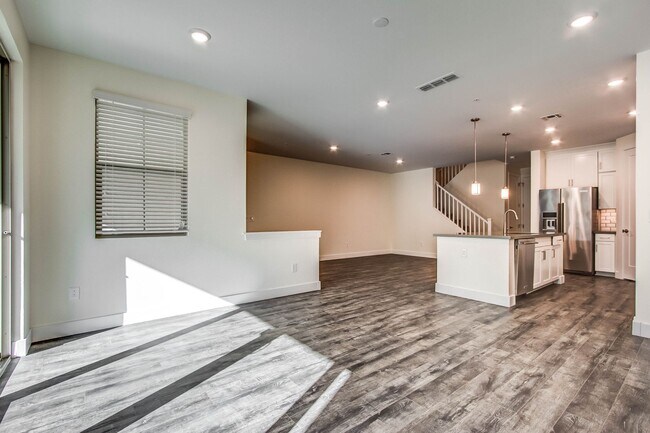 Photo - 3855 S McQueen Rd