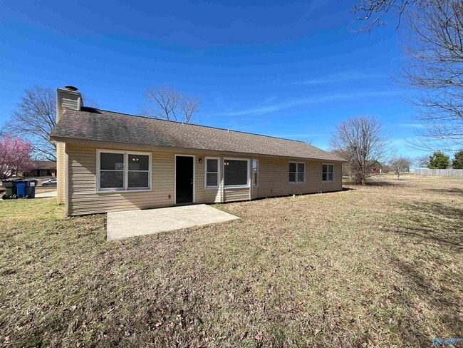 Photo - 105 Bellhurst Cir