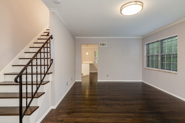 Photo - 229 W Washington Ave Unit 229