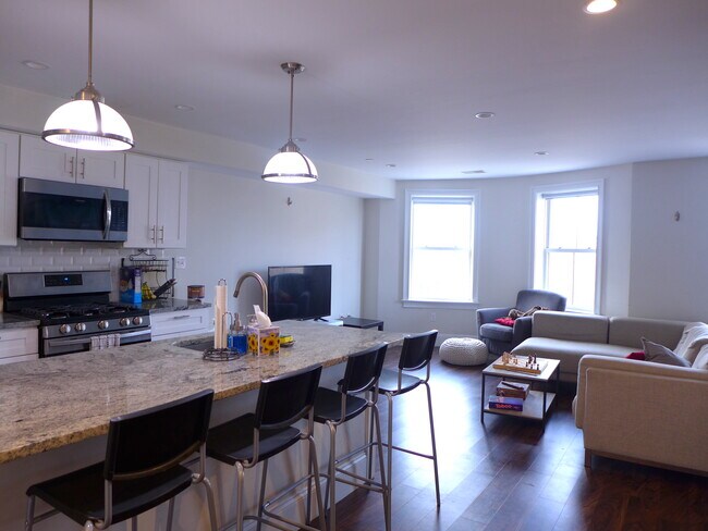 Photo - 8 Newcomb St