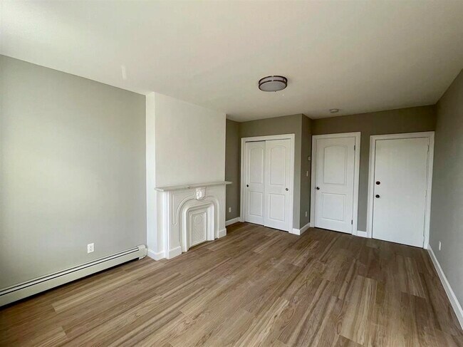 Photo - 208 7th St Unit 4L