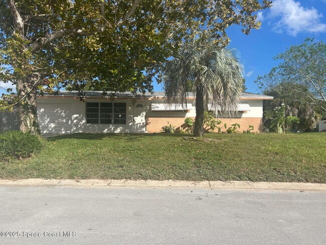 Building Photo - 10 Scott Ln