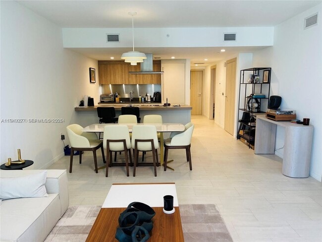 Photo - 1000 Brickell Plaza Unit 3905