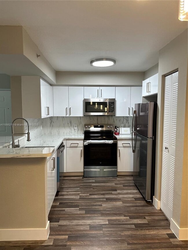 Building Photo - 15440 SW 284th St Unit 5203