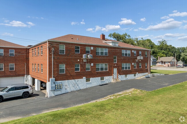 Williamsburg Apartments