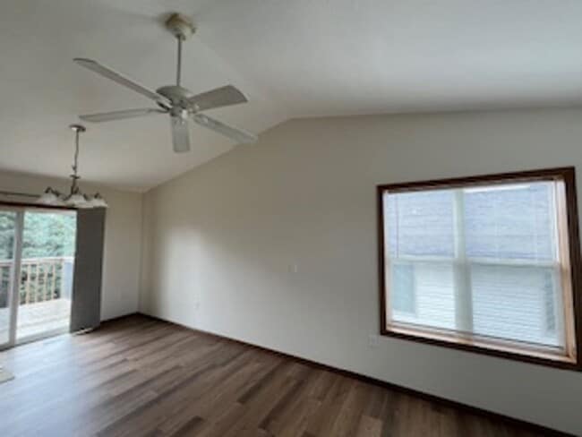 Building Photo - 514 Unit 2716