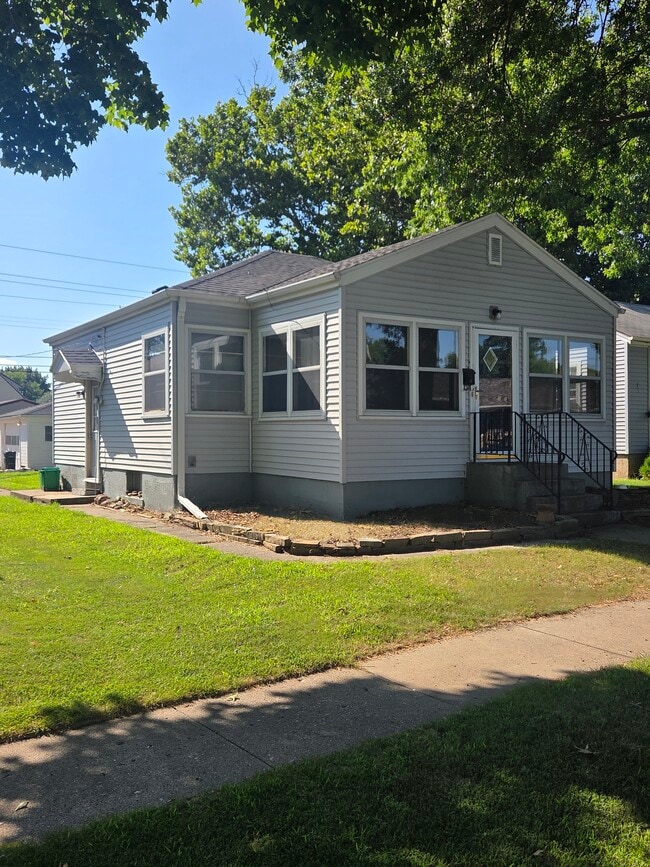 Building Photo - 1807 S 10th St Rental