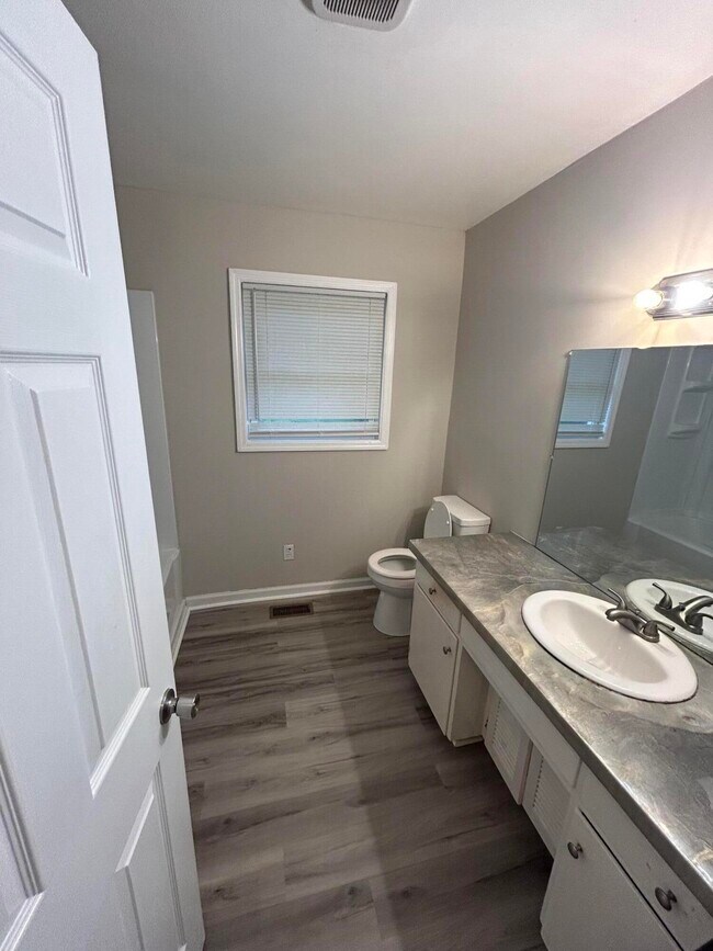 Photo - 1320 Parker Ave SW