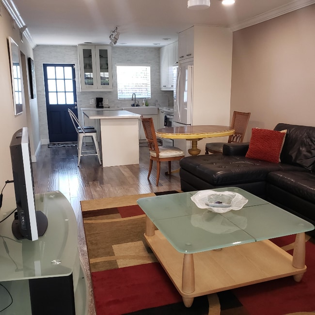 Photo - 832 NE 16th Terrace Unit 3