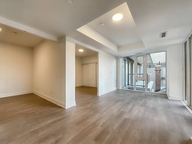 Photo - 308 Jarvis St