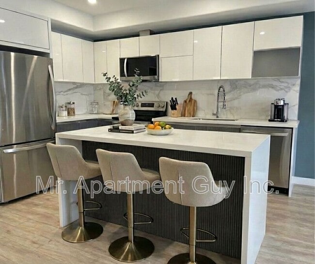 Building Photo - 155 Hagar St Unit Suite 102