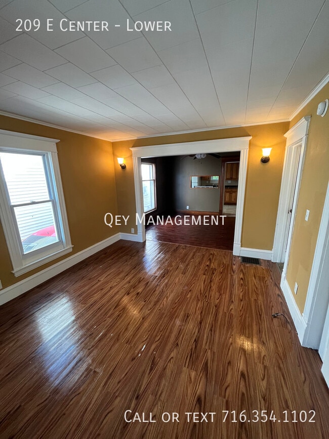 Building Photo - 209 E Center-Lower Unit Lower Rental