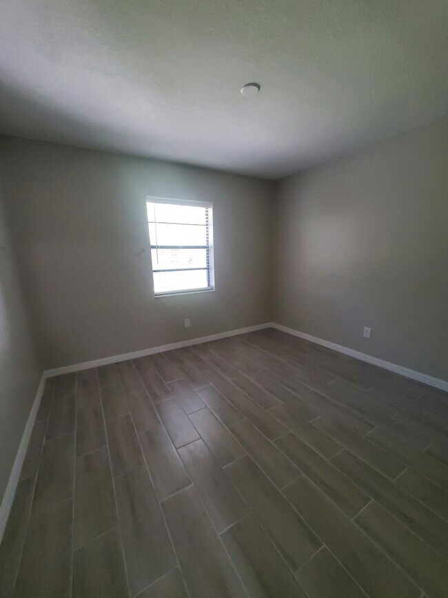 Photo - 3300 S 7th St