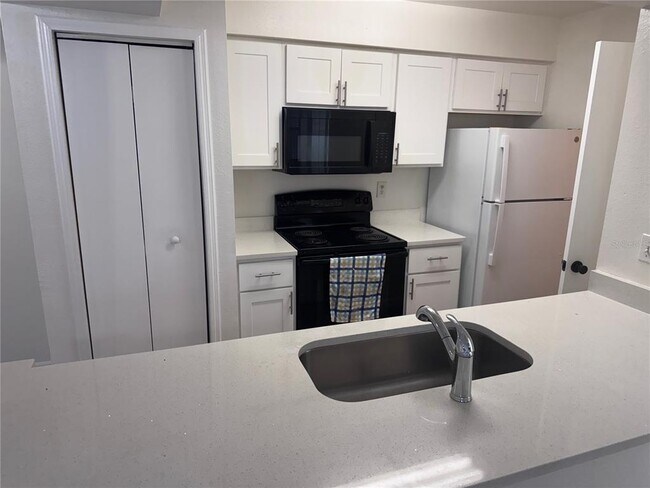 Photo - 3016 Parkway Blvd Unit 201