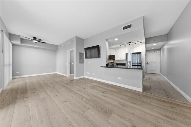 Photo - Stunningly Remodeled Studio High-Rise Unit For Rent