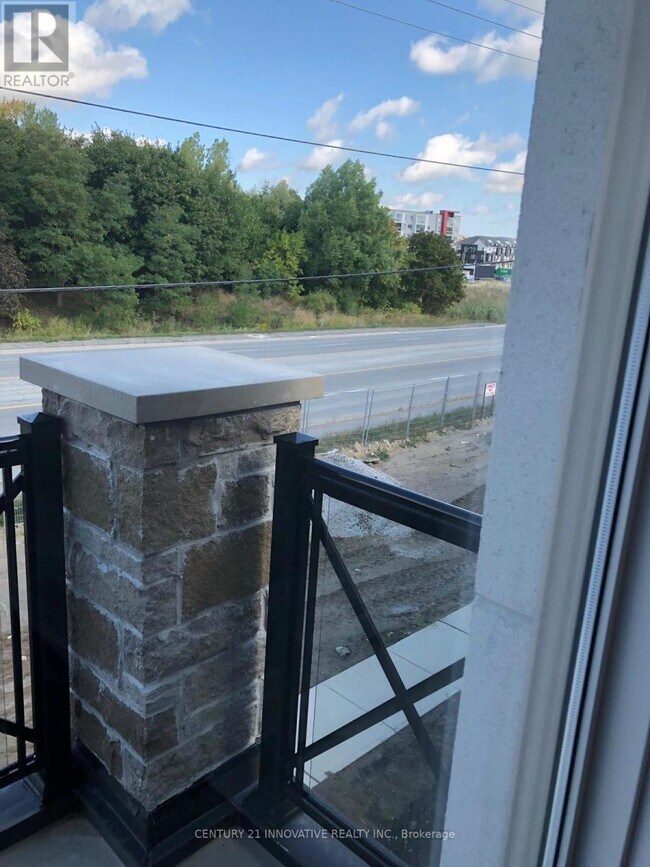 Photo - 2329 Westmeath Ln