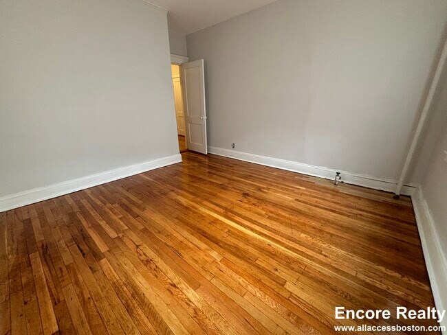 Photo - 1450 Commonwealth Ave Unit #25