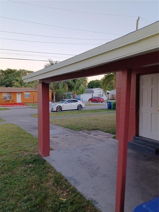 Photo - 951 NW 34th Terrace