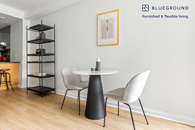 Photo - 303 Third St Unit FL2-ID642