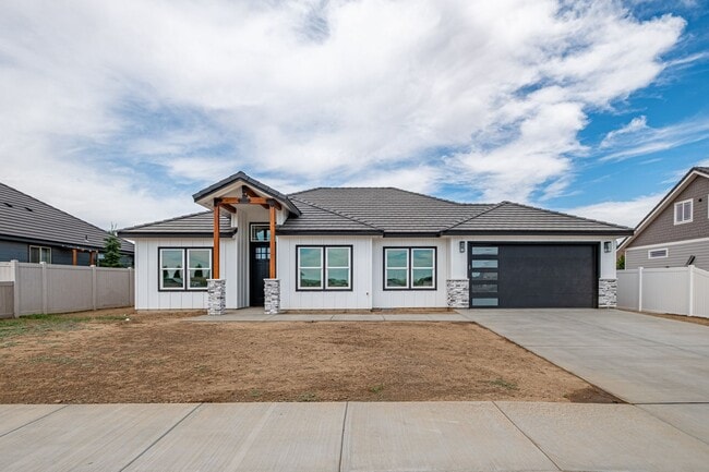 Building Photo - Beautiful New Home for Rent in Quincy