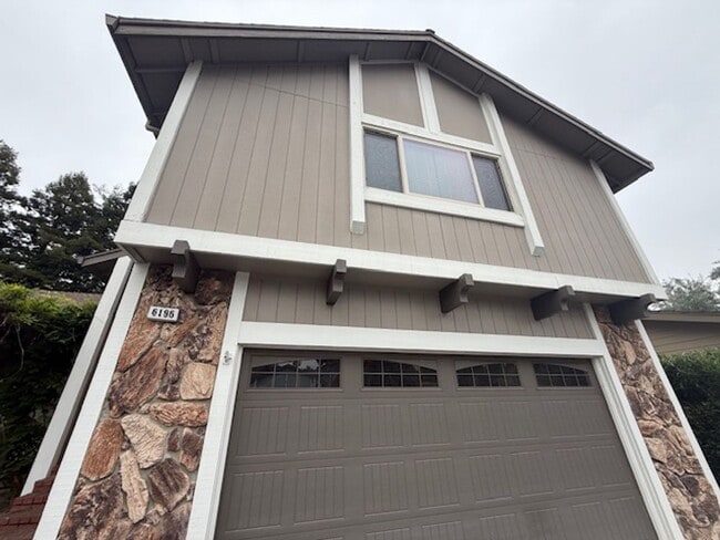 Building Photo - OPEN HOUSE this Wednesday 5pm-6:30pm - Private Redwood Setting | 4BR Home with Family Room, Bar &...