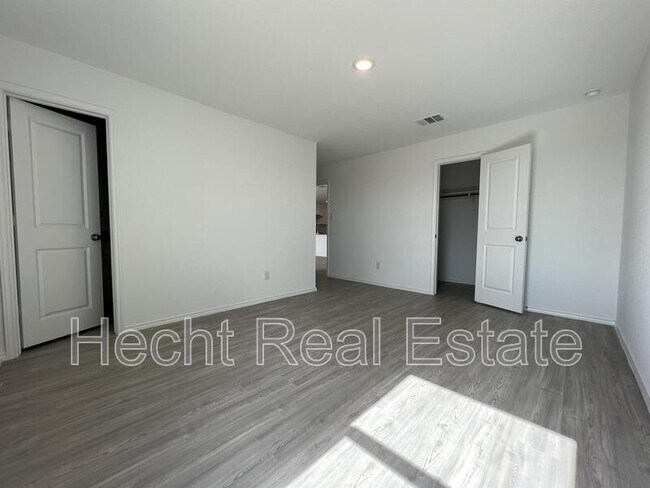 Photo - 2938 Shore Lark