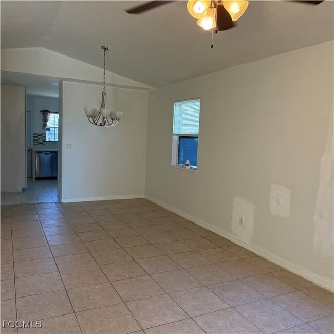 Photo - 2172 Simon Ct