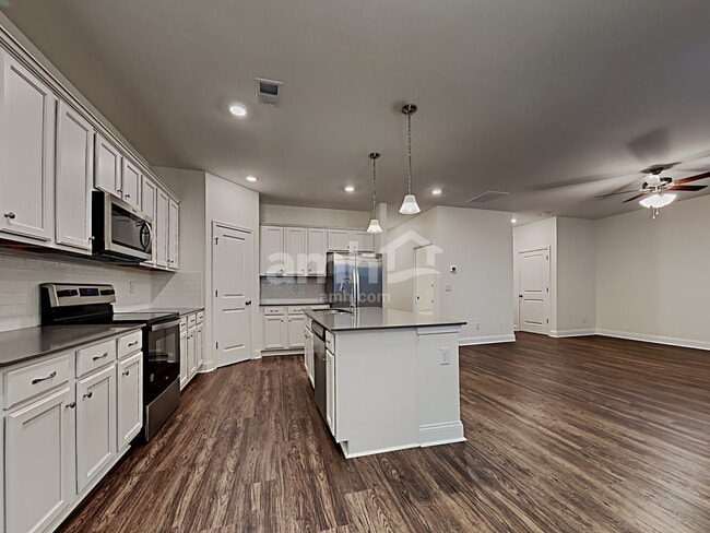 Photo - 306 W Main St