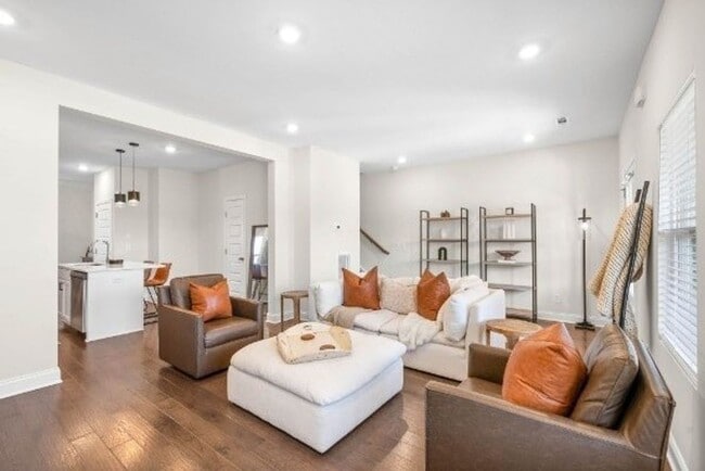 Photo - FOR LEASE- TOWNHOME IN THE PRESERVE AT BELLE POINTE!