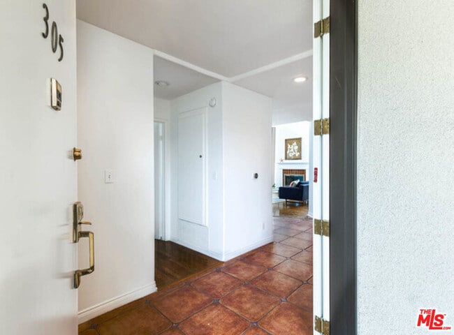Photo - 1240 S Corning St Unit 305