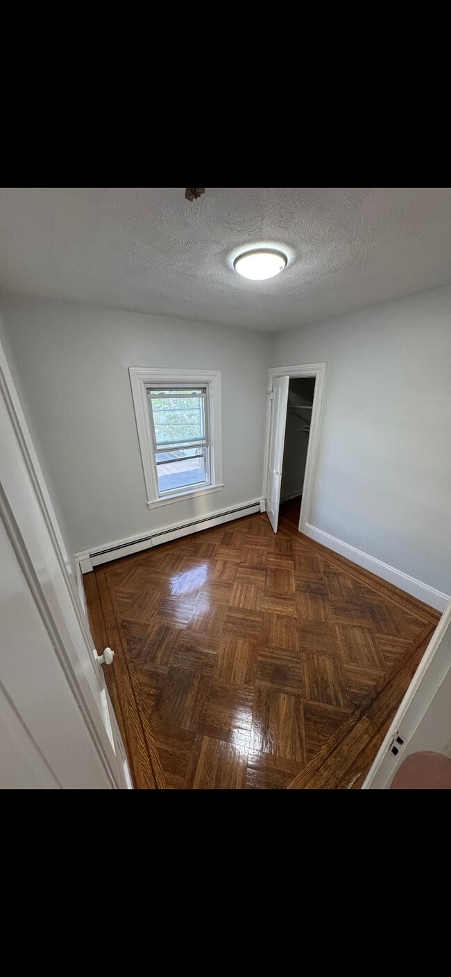 Photo - 150 Langdon St Unit 2bedroom for rent!