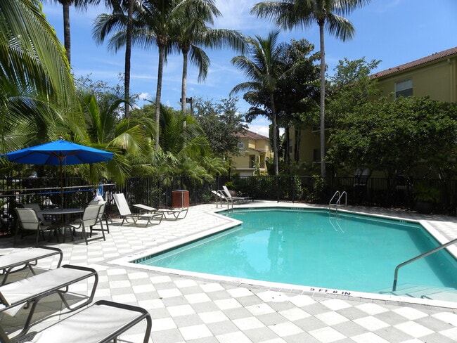 Photo - 761 N Pine Island Rd Unidad 107