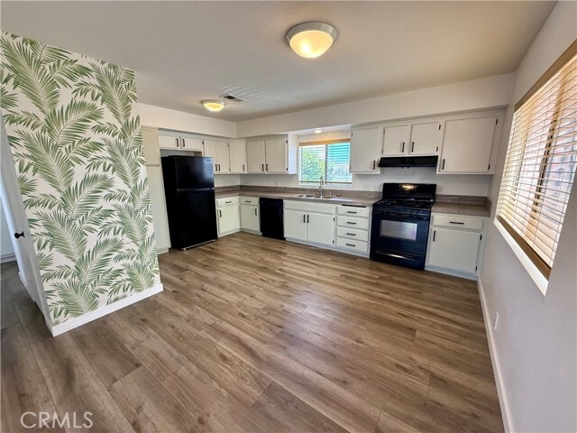 190 Costa Mesa St