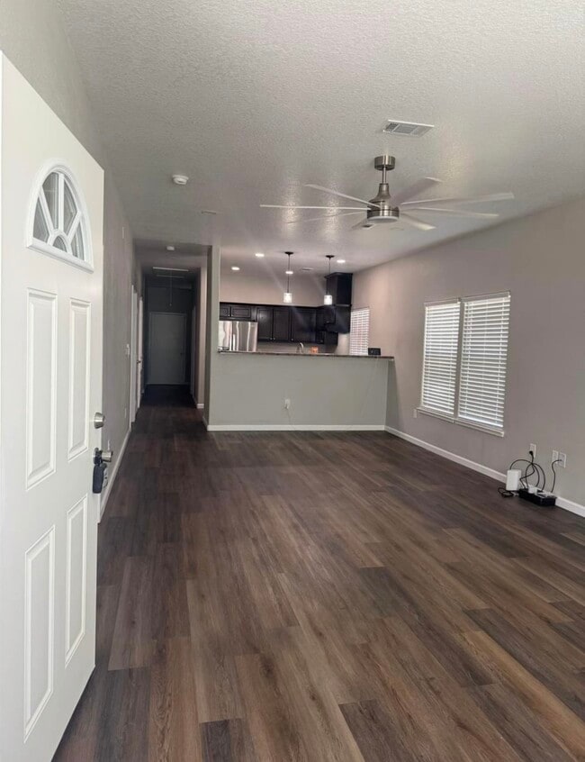 Photo - 4741 Providence St