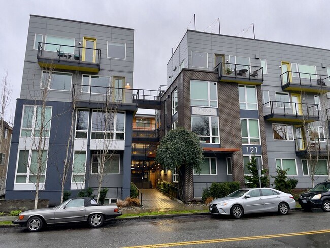 Photo - 121 12th Ave E
