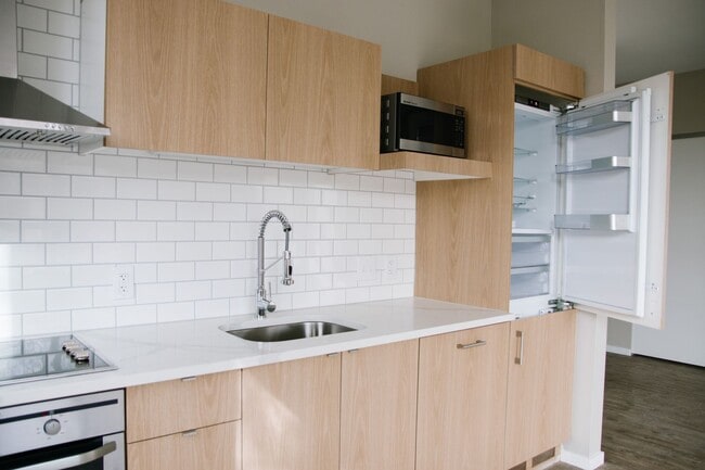 Photo - Hawthorne @ Ladd’s