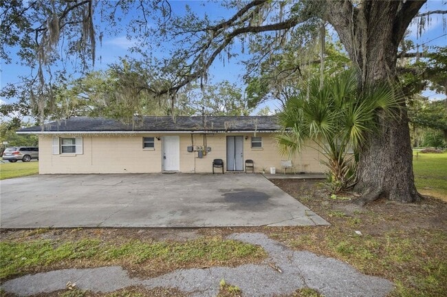 421 NE 26th Ct