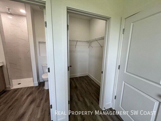 Photo - 1263 Hillcrest St E