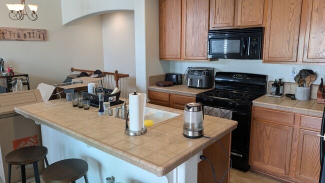 Photo - WELCOME HOME! Available 2 Bedroom 2 Bath Located in Elk Grove! Contact us today!!!