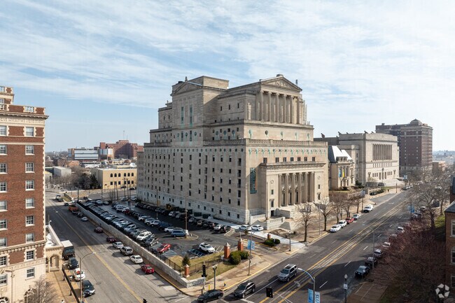 The B on Lindell - B on Lindell