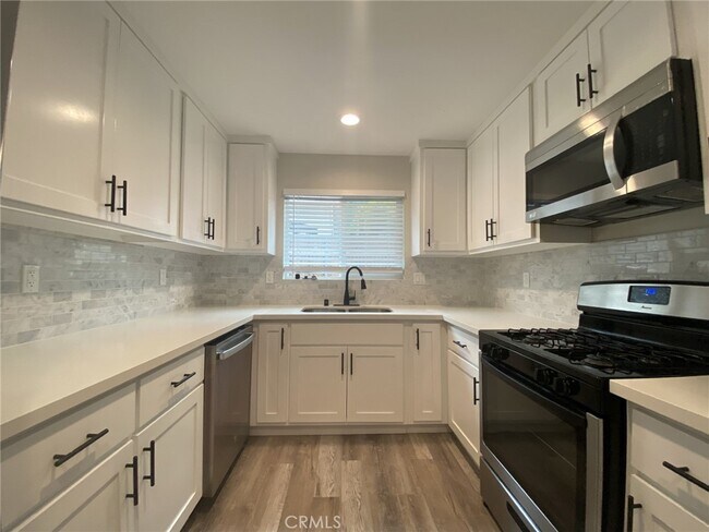 Photo - 1033 N Cummings St