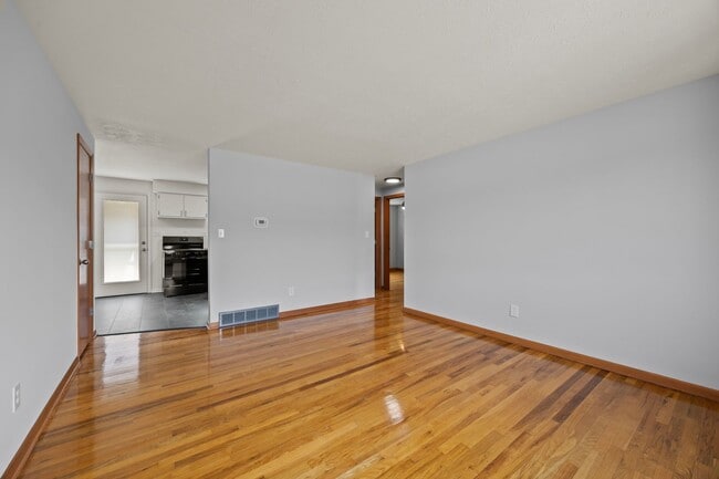 Photo - SWIGO - Folkestone Unit B