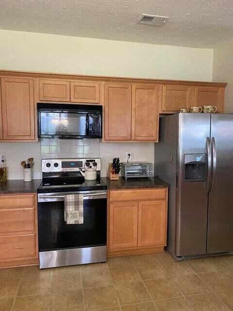 Photo - 4557 Willman Way