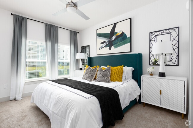 2BR, 2BA - 1171SF