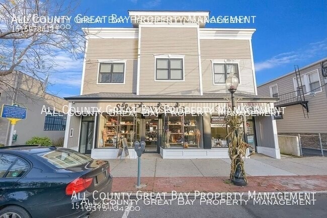 Building Photo - 101 Deer Park Ave Unit 6