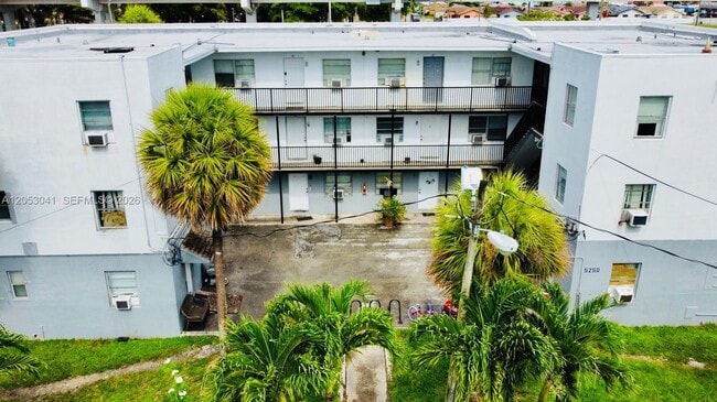 Photo - 5300 NW 26th Ave Unit 21
