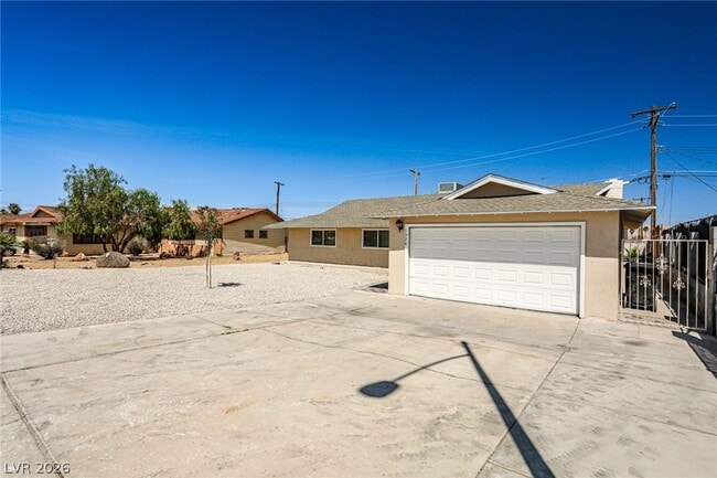 Photo - 1320 Robin St