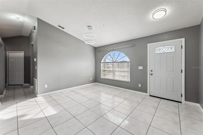 Photo - 5216 Heatherstone Ct