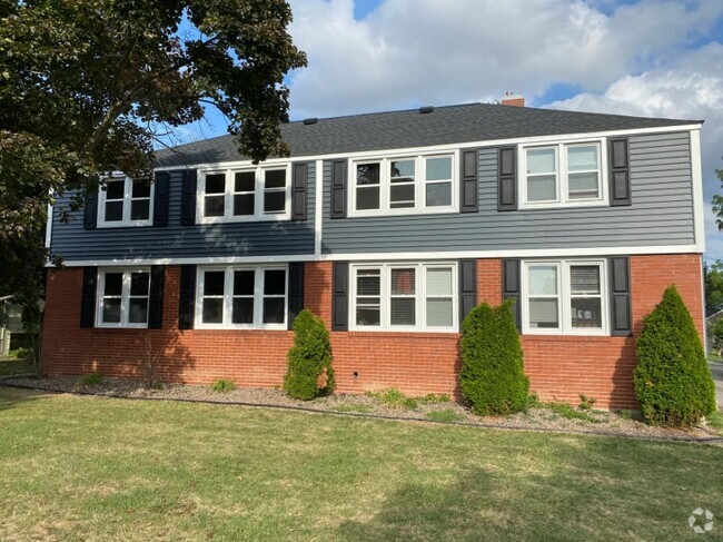 Building Photo - 135 Shoshone St Rental